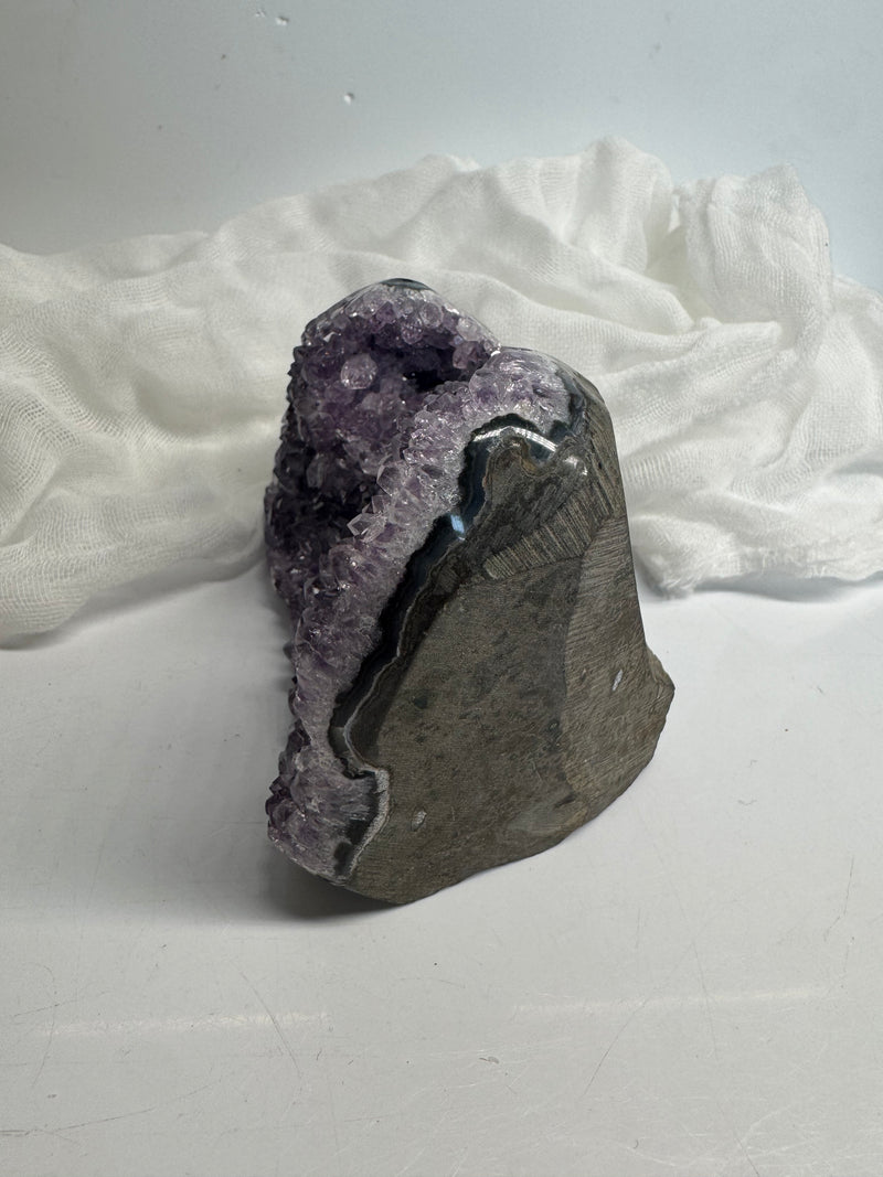 Natural Amethyst / Cut Base