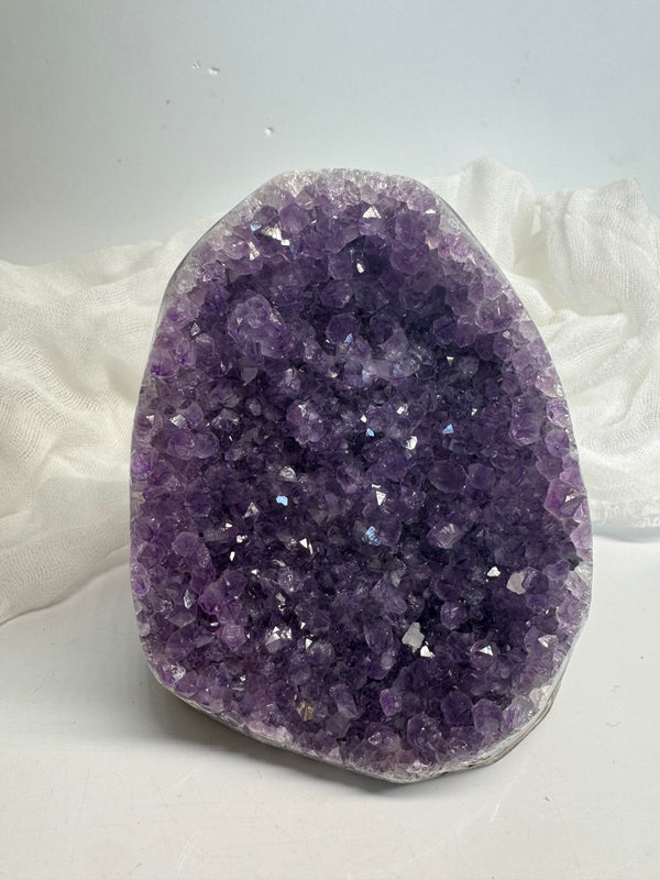 Natural Amethyst / Cut Base
