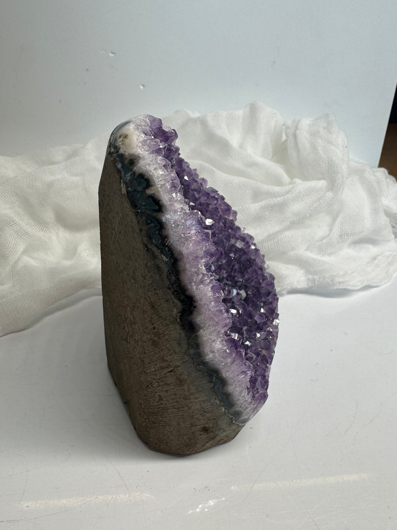 Natural Amethyst / Cut Base