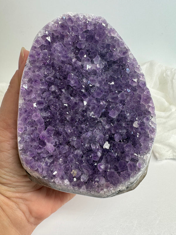 Natural Amethyst / Cut Base