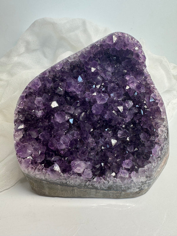 Natural Amethyst / Cut Base
