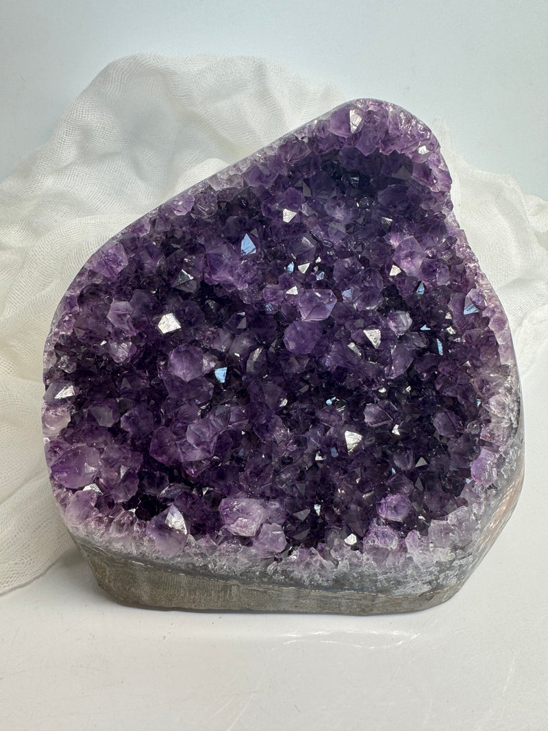 Natural Amethyst / Cut Base