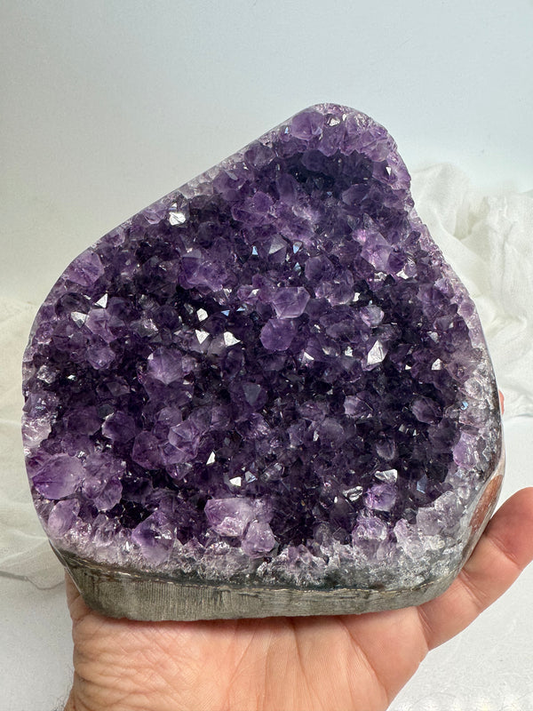 Natural Amethyst / Cut Base