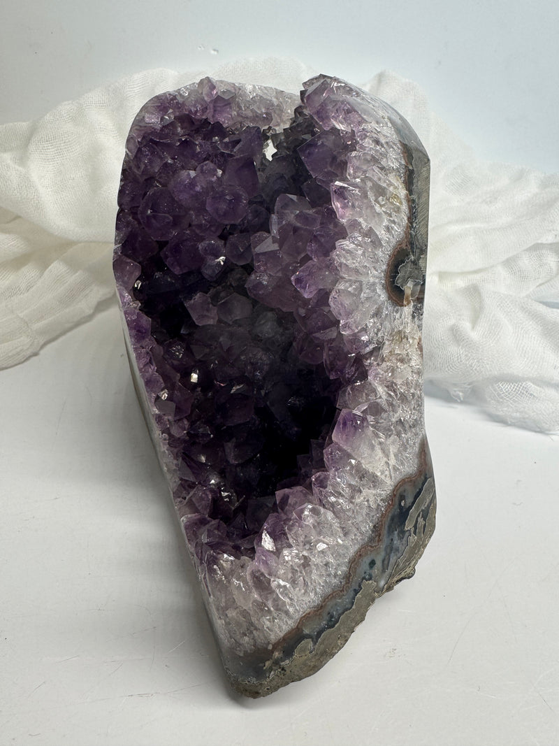 Natural Amethyst / Cut Base