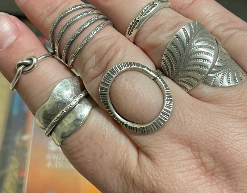 Hill Tribe Fine Silver Ring - Middle Path